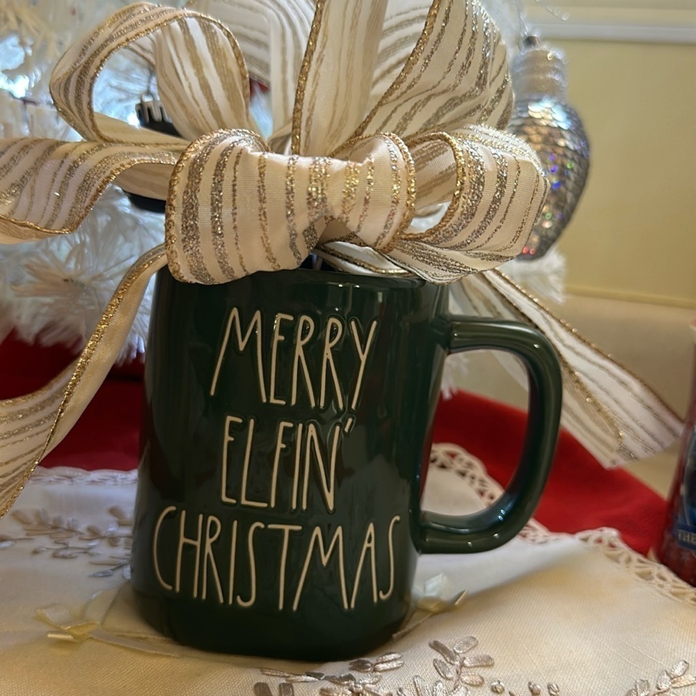 🦋Rae Dunn collection Merry ELFIN Christmas green coffee tea collectables